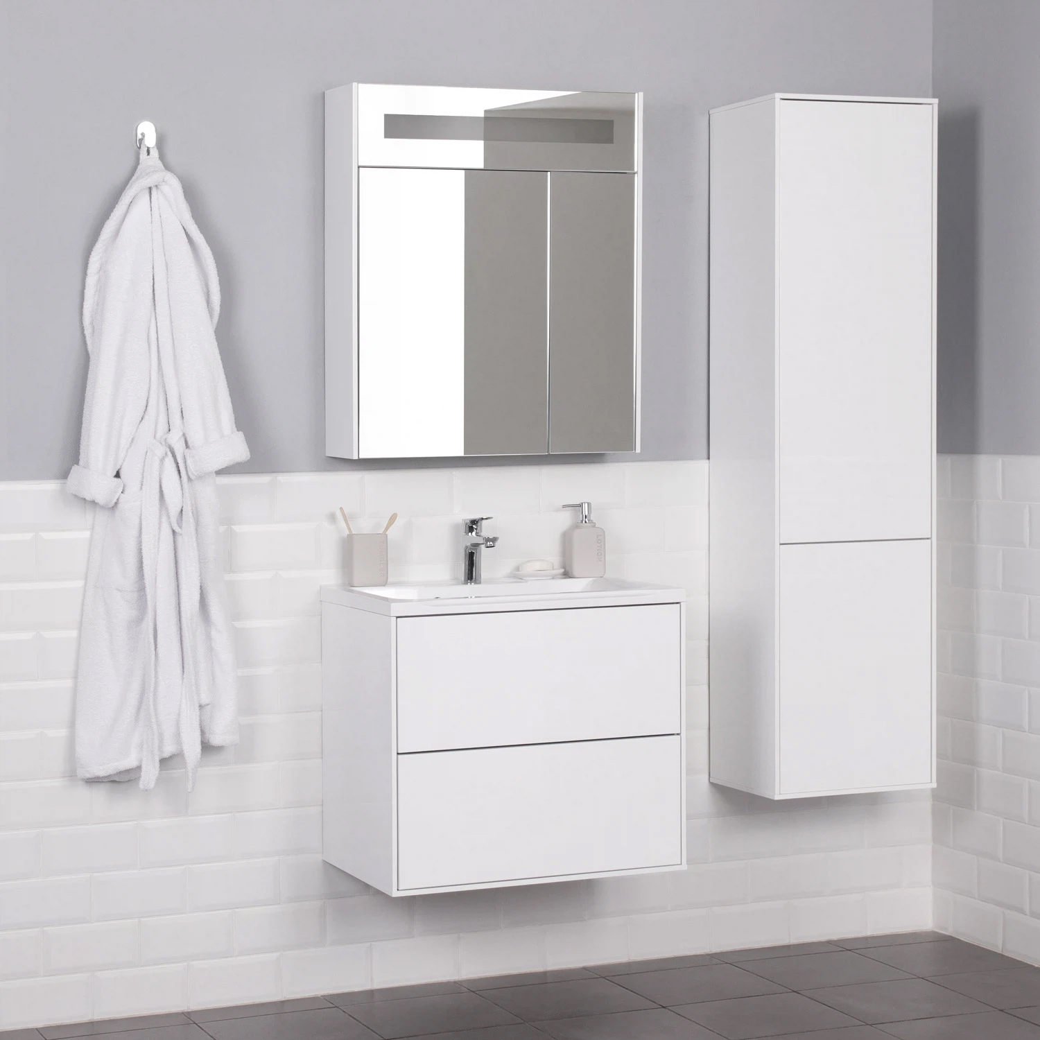 9h0d56u32u8n1t9d8fvyw70mw2je1yhk.jpg Комплект тумба Итана Mia 65 (645х446х581) подвесная, с раковиной Milen 650, белый глянец