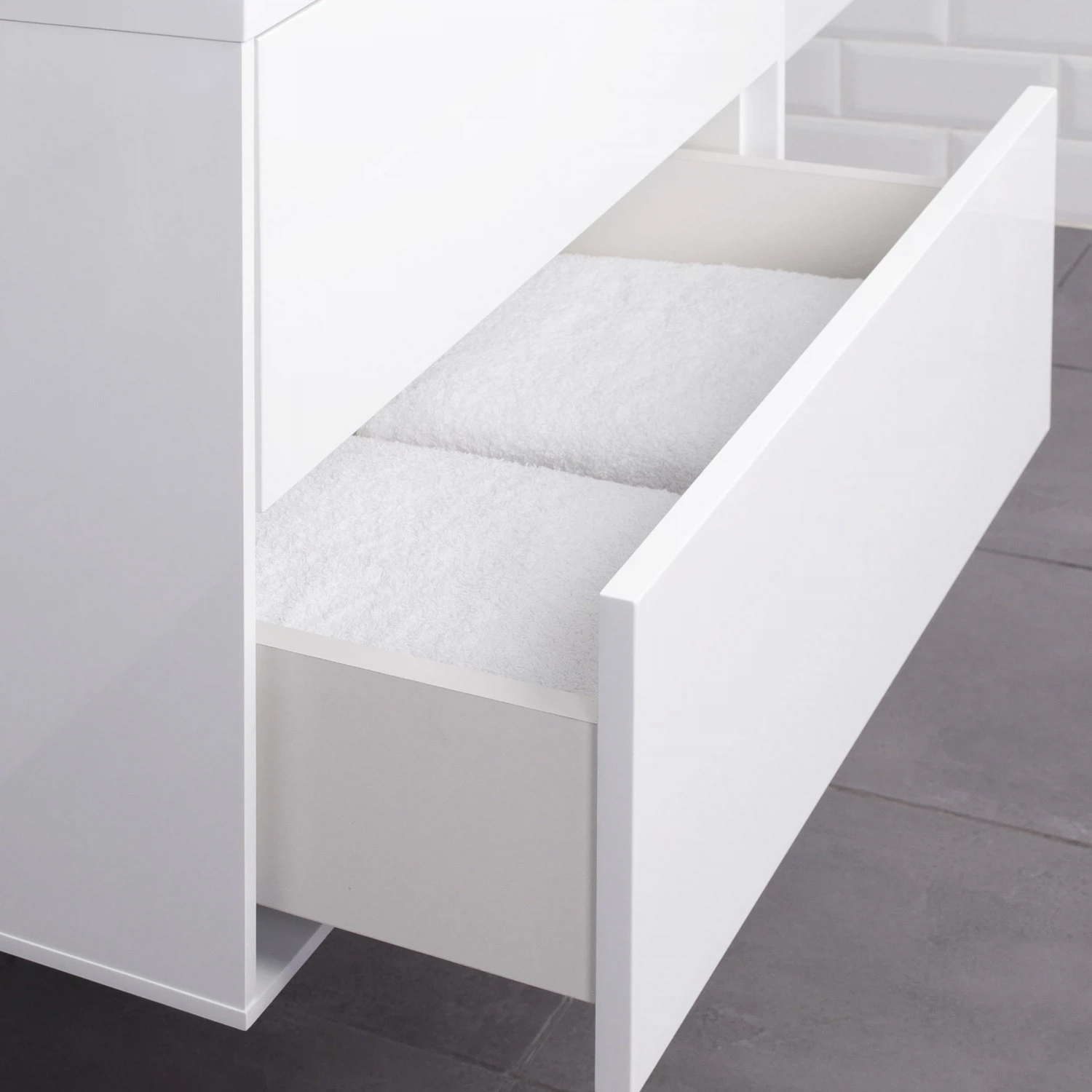 ldo150dpnsshbh3w6iwy51b3d8cc846i.jpg Комплект тумба Итана Mia 65 (645х446х581) подвесная, с раковиной Milen 650, белый глянец