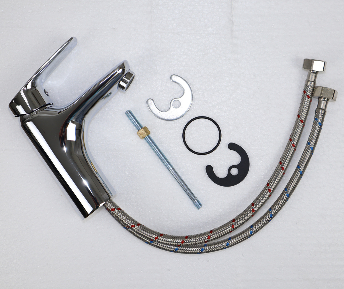 8jow29wb50hcewhhhllw13n7jvqn84qa.jpg Смеситель для раковины AZARIO EVORA керамический картридж, хром